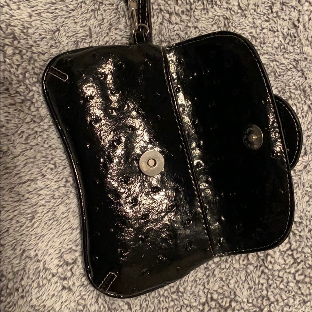 Guess wristlet ! - Picture 6 of 8